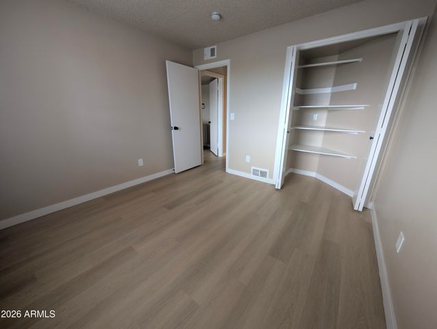 533 W GUADALUPE Road 2016, Mesa, AZ 85210