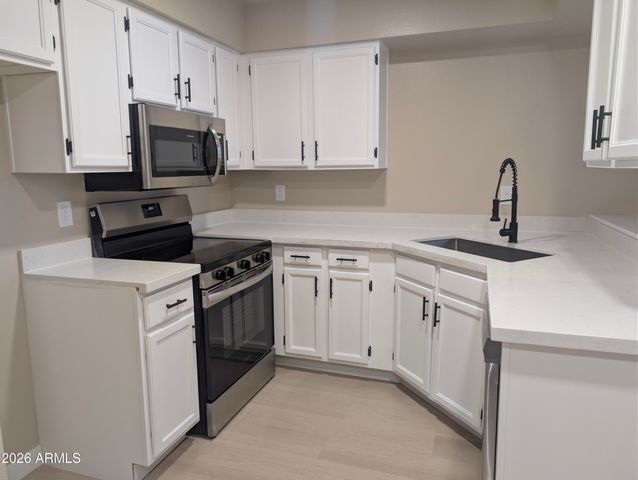 533 W GUADALUPE Road 2016, Mesa, AZ 85210