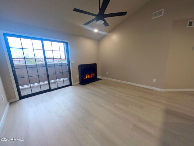 533 W GUADALUPE Road 2016, Mesa, AZ 85210