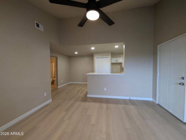 533 W GUADALUPE Road 2016, Mesa, AZ 85210