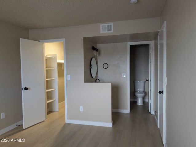 533 W GUADALUPE Road 2016, Mesa, AZ 85210