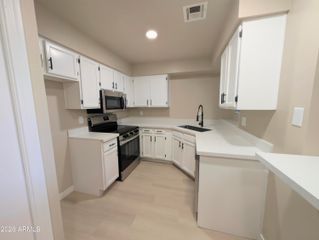 533 W GUADALUPE Road 2016, Mesa, AZ 85210