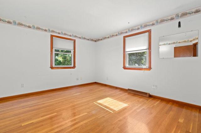 163 Center St, Groveland, MA 01834