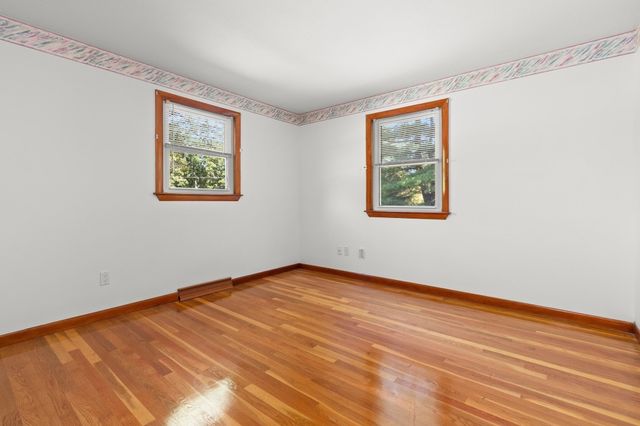 163 Center St, Groveland, MA 01834
