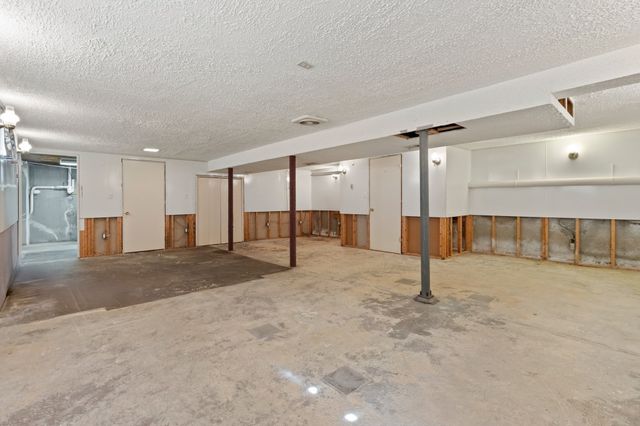 163 Center St, Groveland, MA 01834
