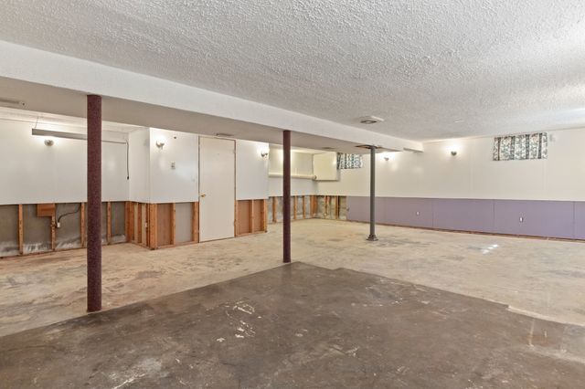 163 Center St, Groveland, MA 01834