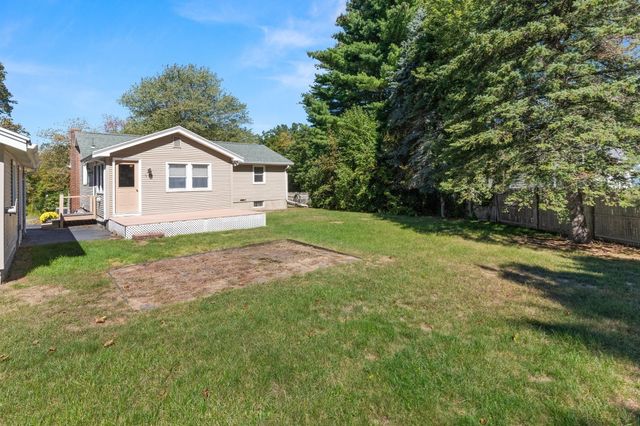 163 Center St, Groveland, MA 01834