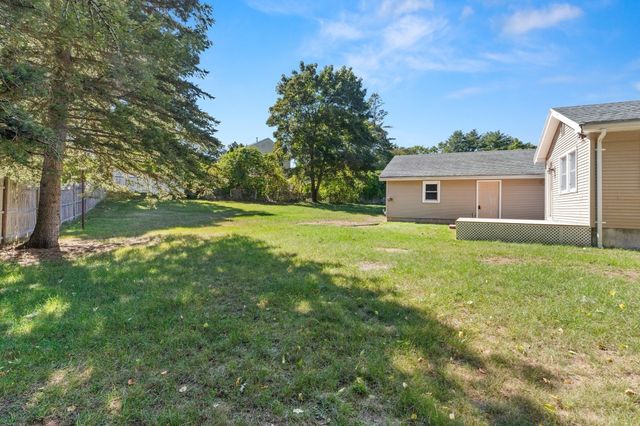 163 Center St, Groveland, MA 01834