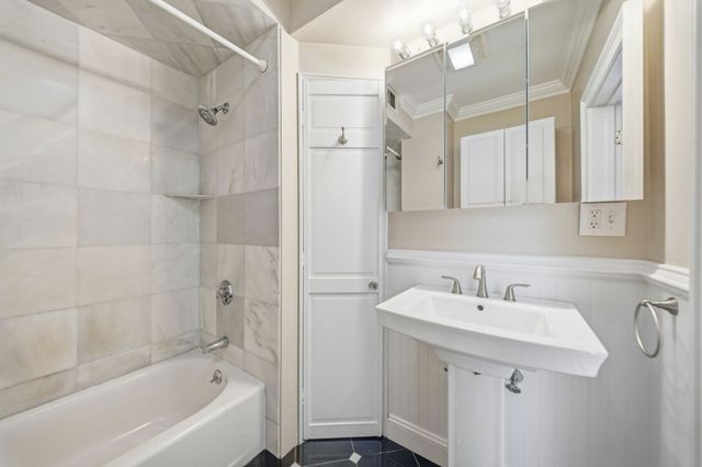 53 Garden St 4, Boston, MA 02114