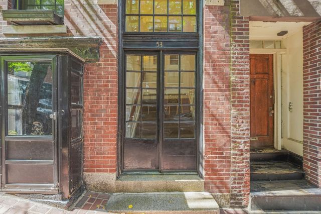 53 Garden St 4, Boston, MA 02114