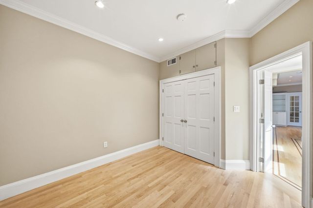 53 Garden St 4, Boston, MA 02114