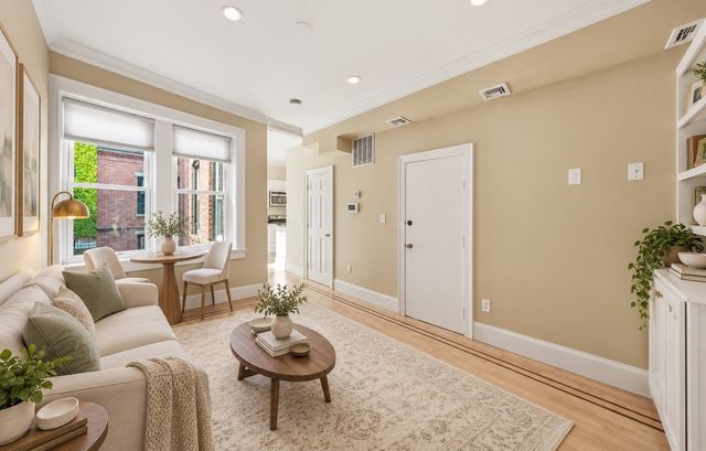53 Garden St 4, Boston, MA 02114