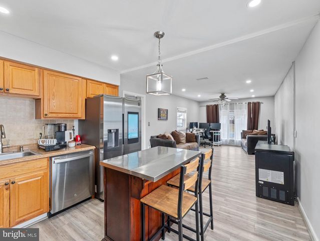 3 HEWITT LN, Sicklerville, NJ 08081