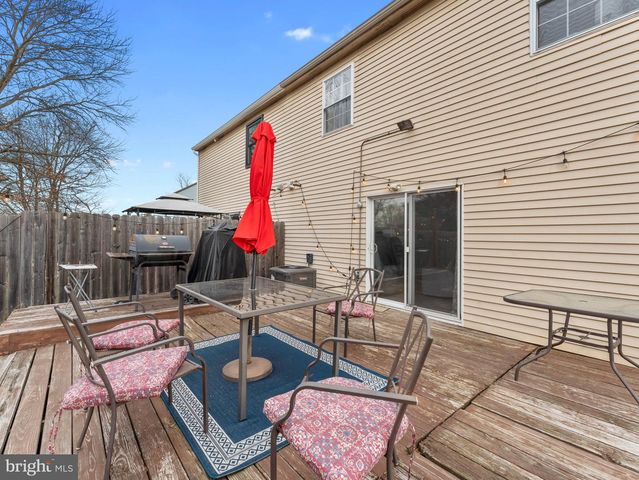 3 HEWITT LN, Sicklerville, NJ 08081