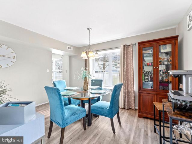 3 HEWITT LN, Sicklerville, NJ 08081