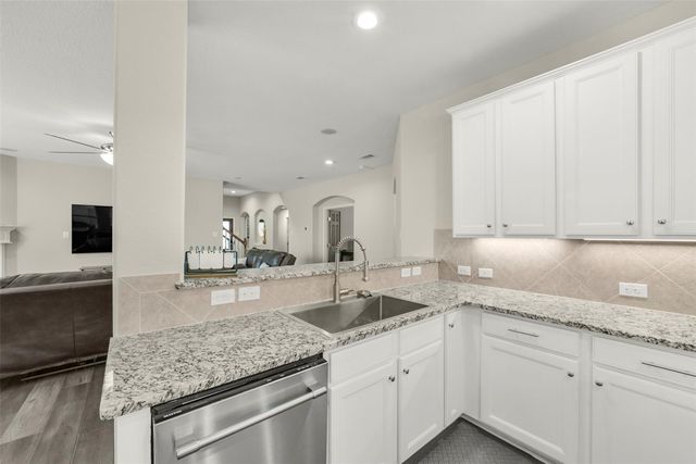 6302 Bain Drive, Missouri City, TX 77459