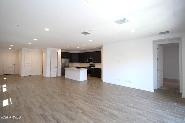 1649 W La Mirada Drive, Phoenix, AZ 85041