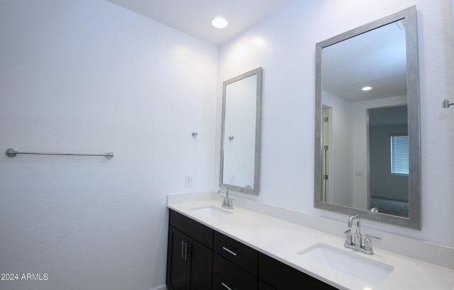 1649 W La Mirada Drive, Phoenix, AZ 85041
