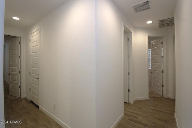 1649 W La Mirada Drive, Phoenix, AZ 85041