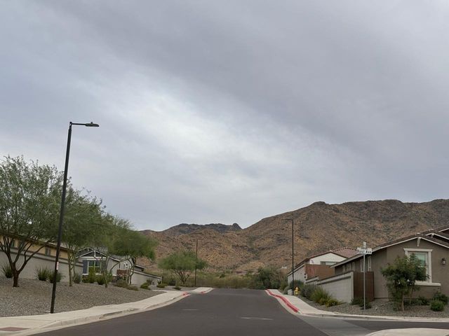 1649 W La Mirada Drive, Phoenix, AZ 85041