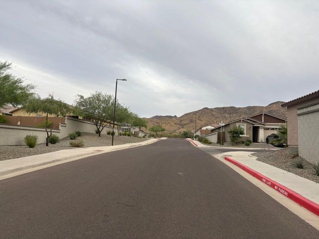 1649 W La Mirada Drive, Phoenix, AZ 85041