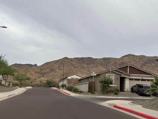 1649 W La Mirada Drive, Phoenix, AZ 85041