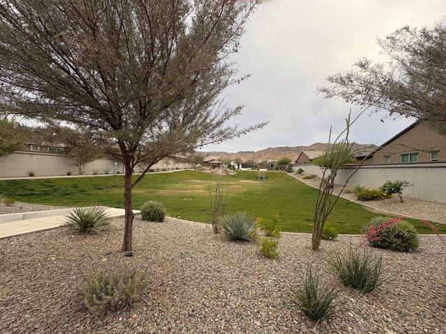 1649 W La Mirada Drive, Phoenix, AZ 85041