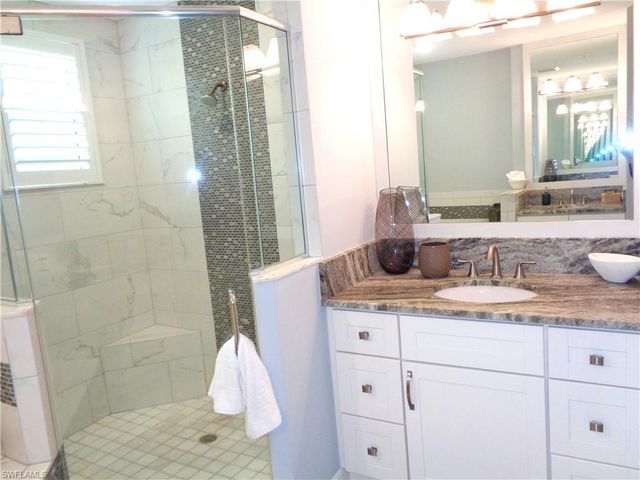 575 El Camino Real 6, Naples, FL 34119