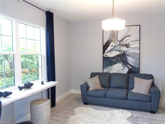 575 El Camino Real 6, Naples, FL 34119