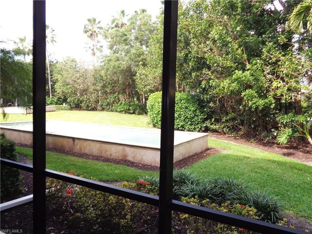 575 El Camino Real 6, Naples, FL 34119