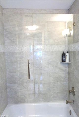 575 El Camino Real 6, Naples, FL 34119