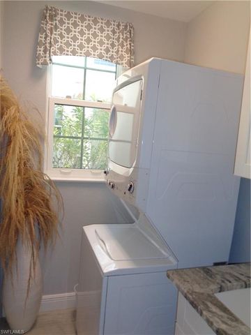 575 El Camino Real 6, Naples, FL 34119