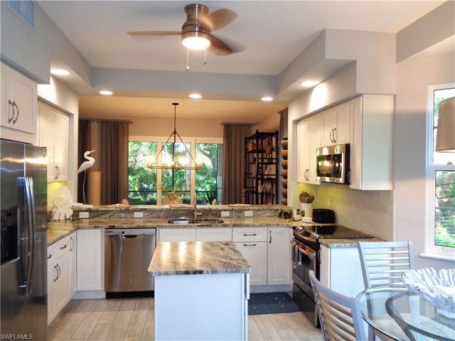 575 El Camino Real 6, Naples, FL 34119