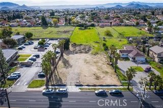 405 W Merrill Avenue, Rialto, CA 92376