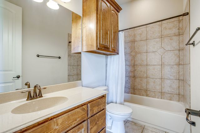 13041 Stacey Valley Drive, Azle, TX 76020