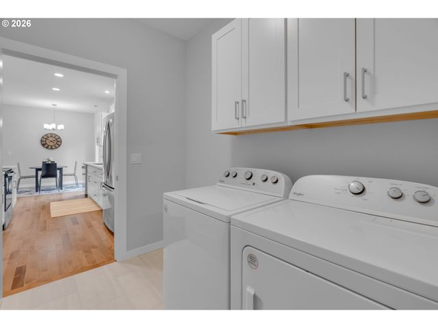 5306 Jean Rd, Lake Oswego, OR 97035