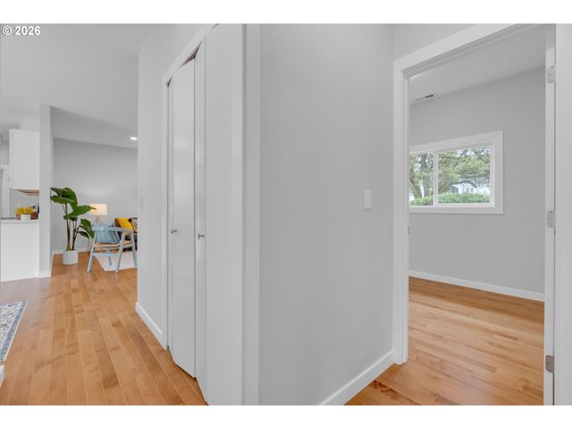 5306 Jean Rd, Lake Oswego, OR 97035