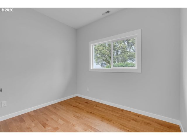 5306 Jean Rd, Lake Oswego, OR 97035