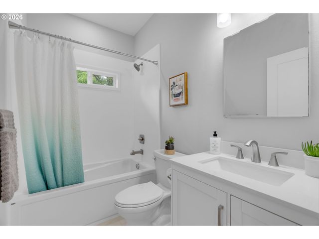 5306 Jean Rd, Lake Oswego, OR 97035