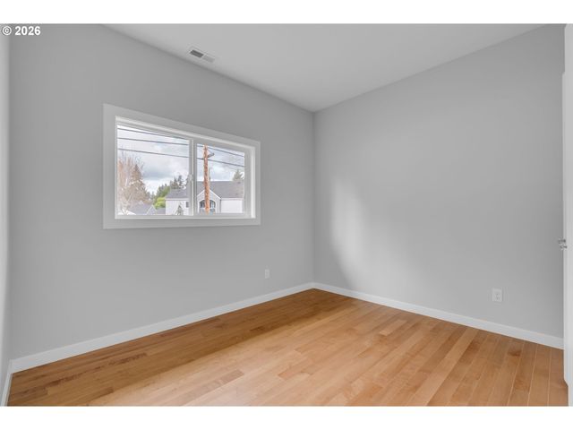 5306 Jean Rd, Lake Oswego, OR 97035