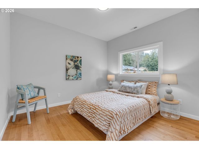 5306 Jean Rd, Lake Oswego, OR 97035