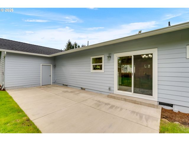 5306 Jean Rd, Lake Oswego, OR 97035