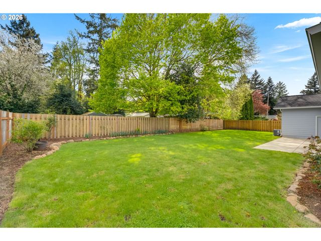 5306 Jean Rd, Lake Oswego, OR 97035