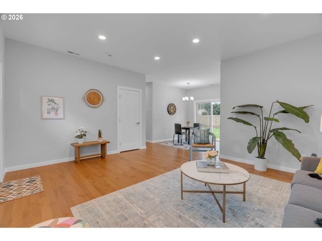 5306 Jean Rd, Lake Oswego, OR 97035