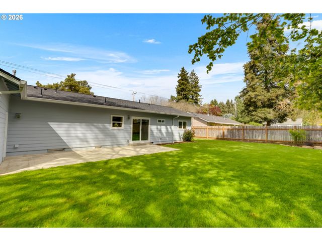 5306 Jean Rd, Lake Oswego, OR 97035