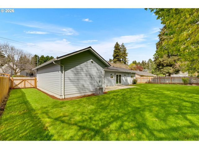 5306 Jean Rd, Lake Oswego, OR 97035