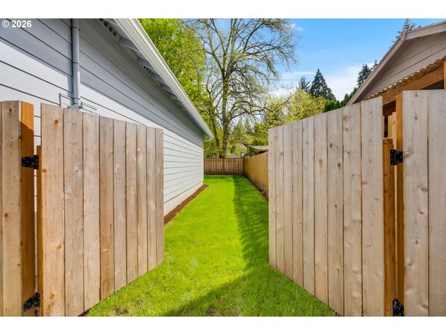 5306 Jean Rd, Lake Oswego, OR 97035