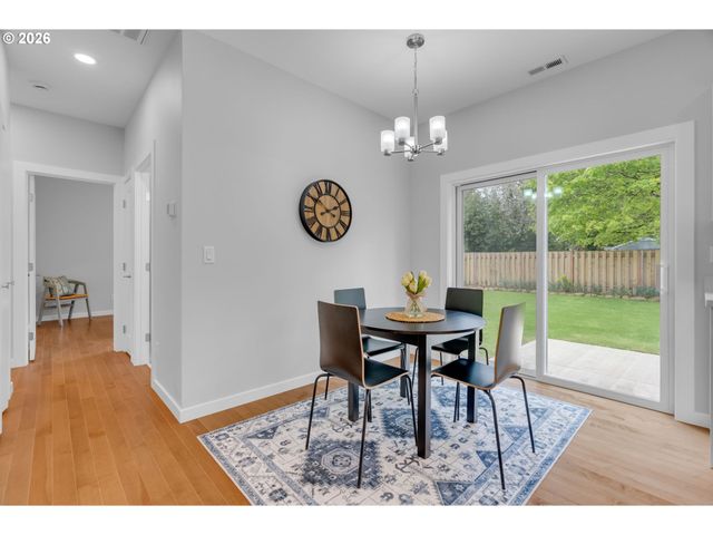 5306 Jean Rd, Lake Oswego, OR 97035