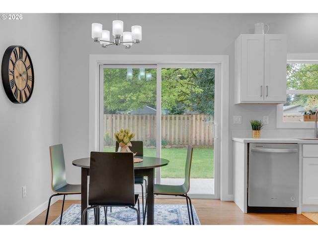 5306 Jean Rd, Lake Oswego, OR 97035