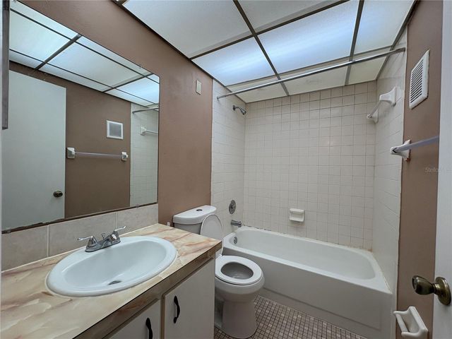 11705 RAINTREE VILLAGE BOULEVARD C, Temple Terrace, FL 33617